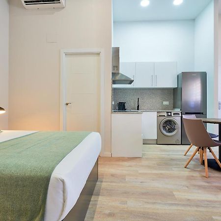 Del Parque Flats Estudio Capuchinos Малага Екстериор снимка