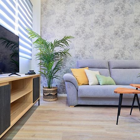 Del Parque Flats Estudio Capuchinos Малага Екстериор снимка