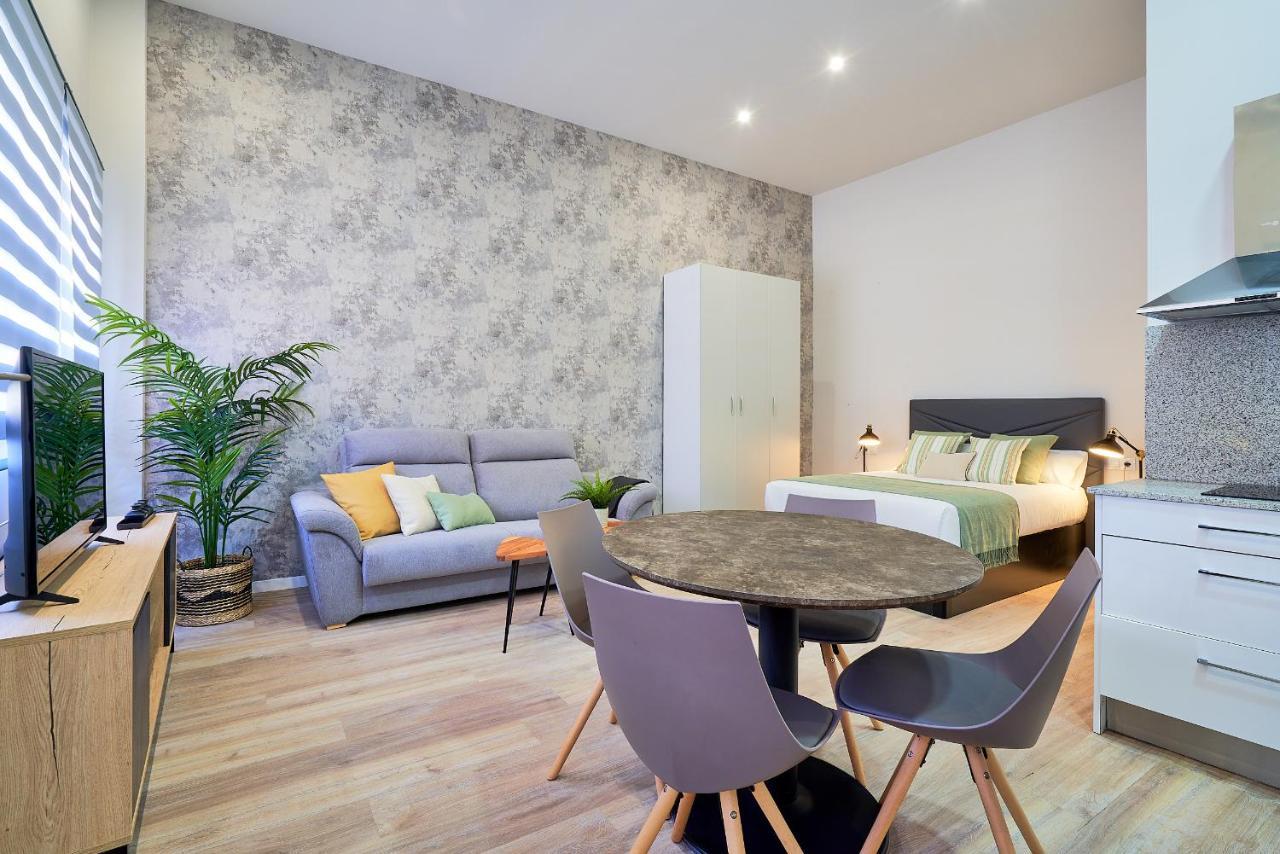 Del Parque Flats Estudio Capuchinos Малага Екстериор снимка