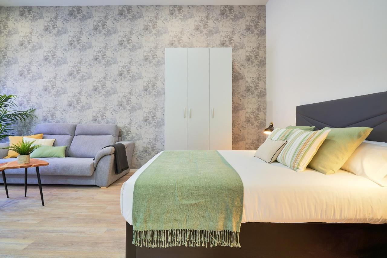 Del Parque Flats Estudio Capuchinos Малага Екстериор снимка