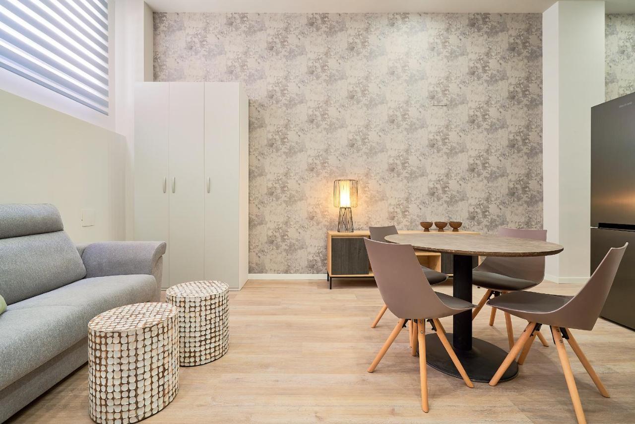 Del Parque Flats Estudio Capuchinos Малага Екстериор снимка