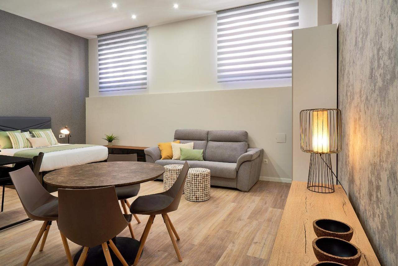 Del Parque Flats Estudio Capuchinos Малага Екстериор снимка