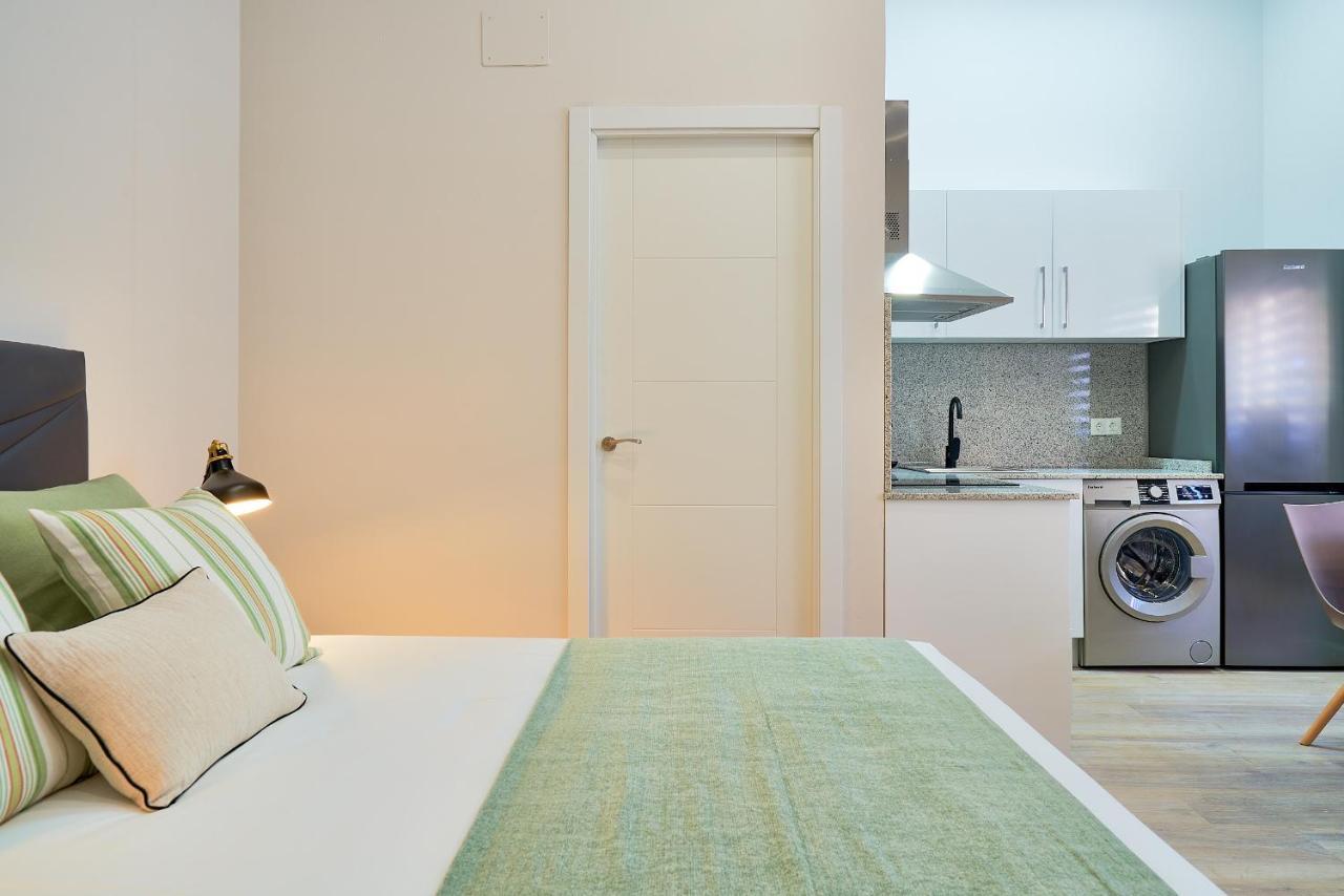 Del Parque Flats Estudio Capuchinos Малага Екстериор снимка