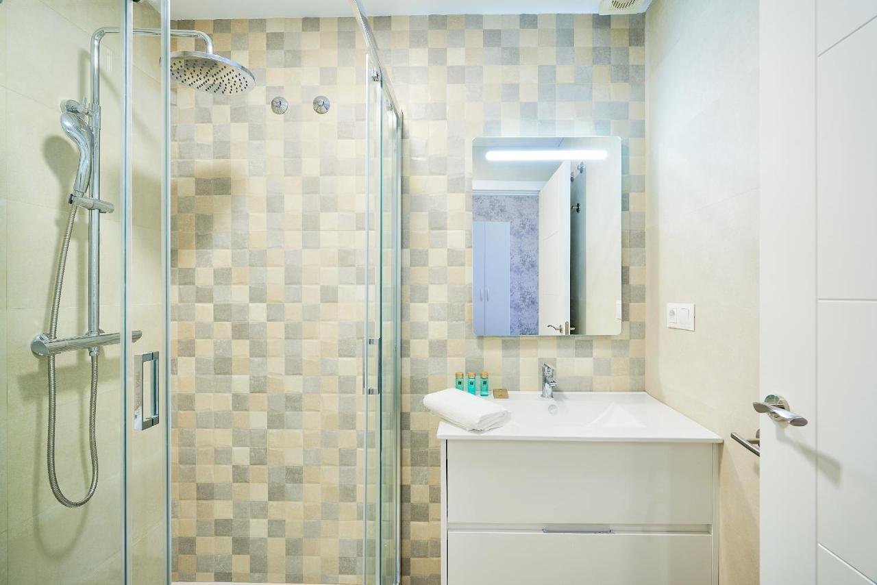 Del Parque Flats Estudio Capuchinos Малага Екстериор снимка