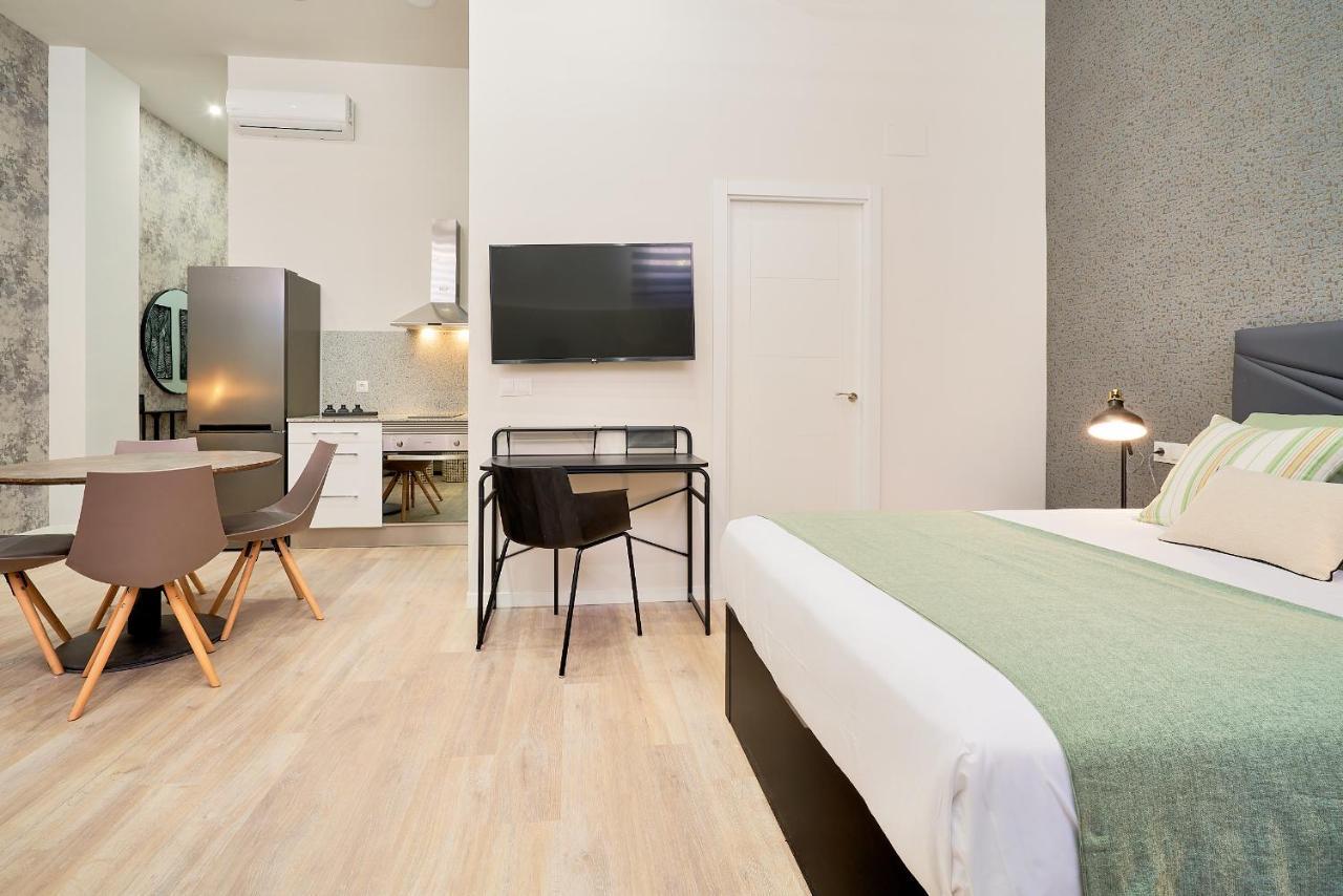 Del Parque Flats Estudio Capuchinos Малага Екстериор снимка