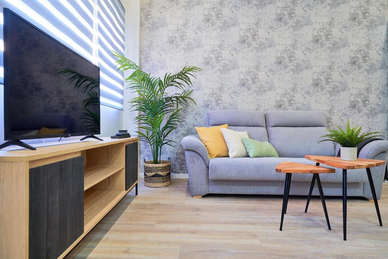 Del Parque Flats Estudio Capuchinos Малага Екстериор снимка